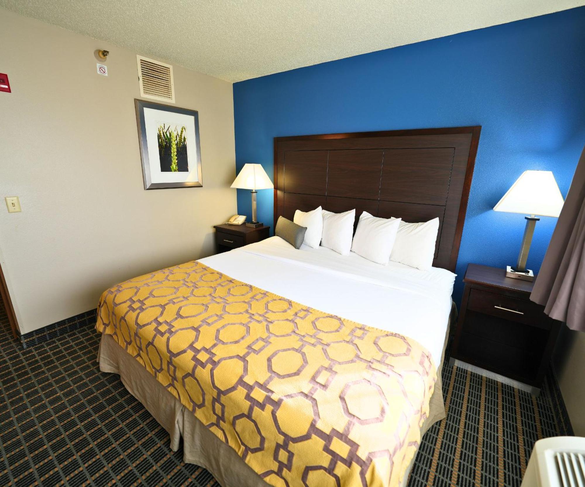 Baymont By Wyndham Marshalltown Exterior foto